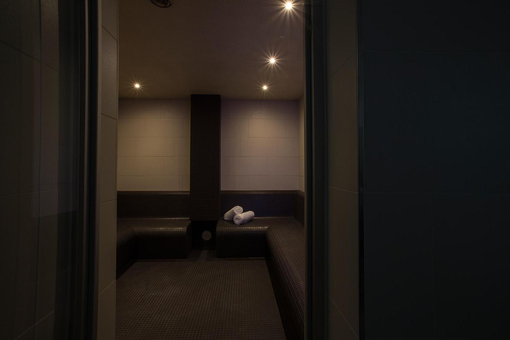 Homaris West Side (Adults Only) Hotell Berlin Exteriör bild