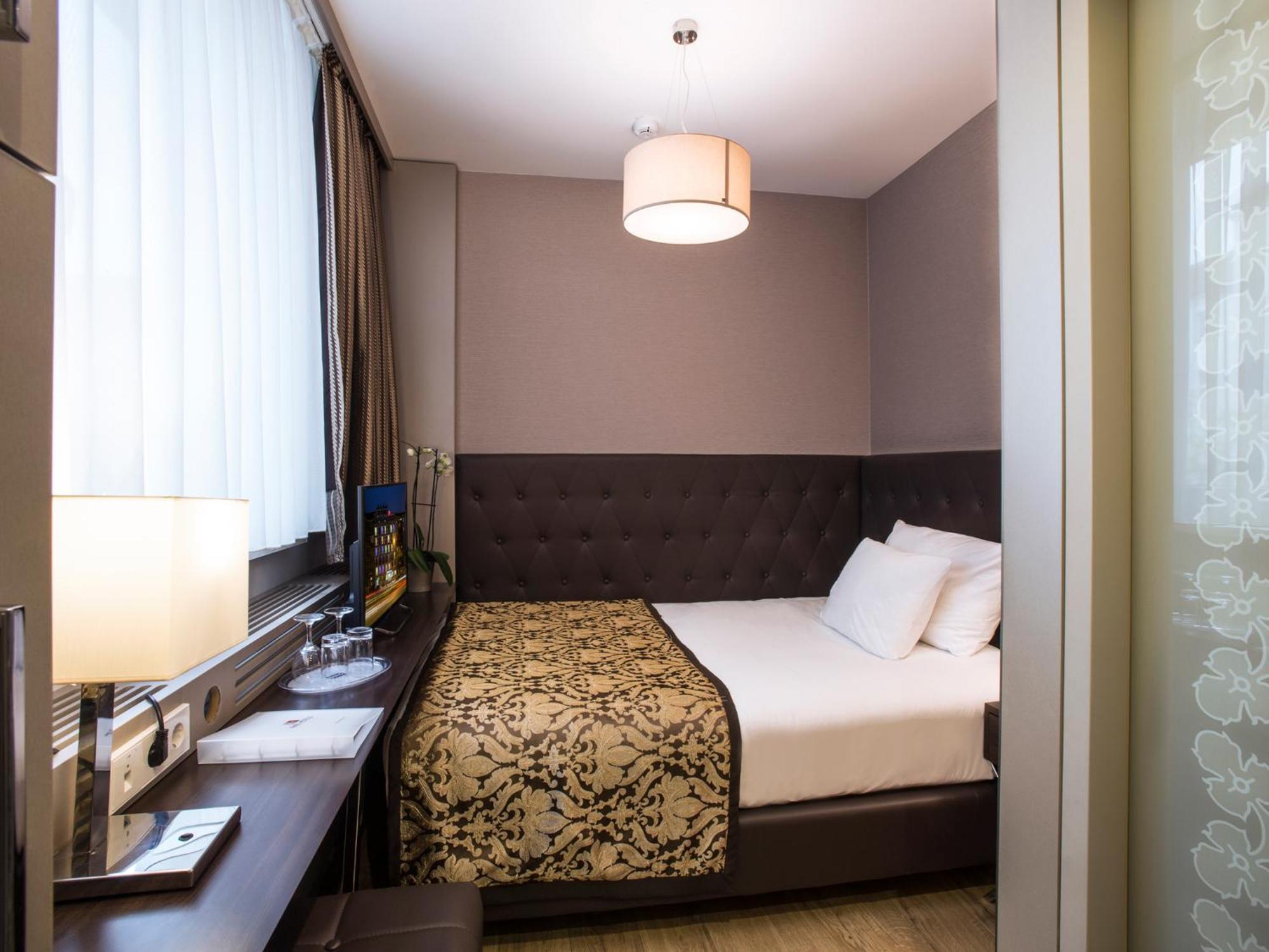 Homaris West Side (Adults Only) Hotell Berlin Rum bild